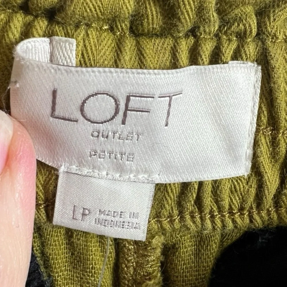 LOFT‎ Pull On High Rise Straight Leg Pants Size LP - Picture 3 of 10